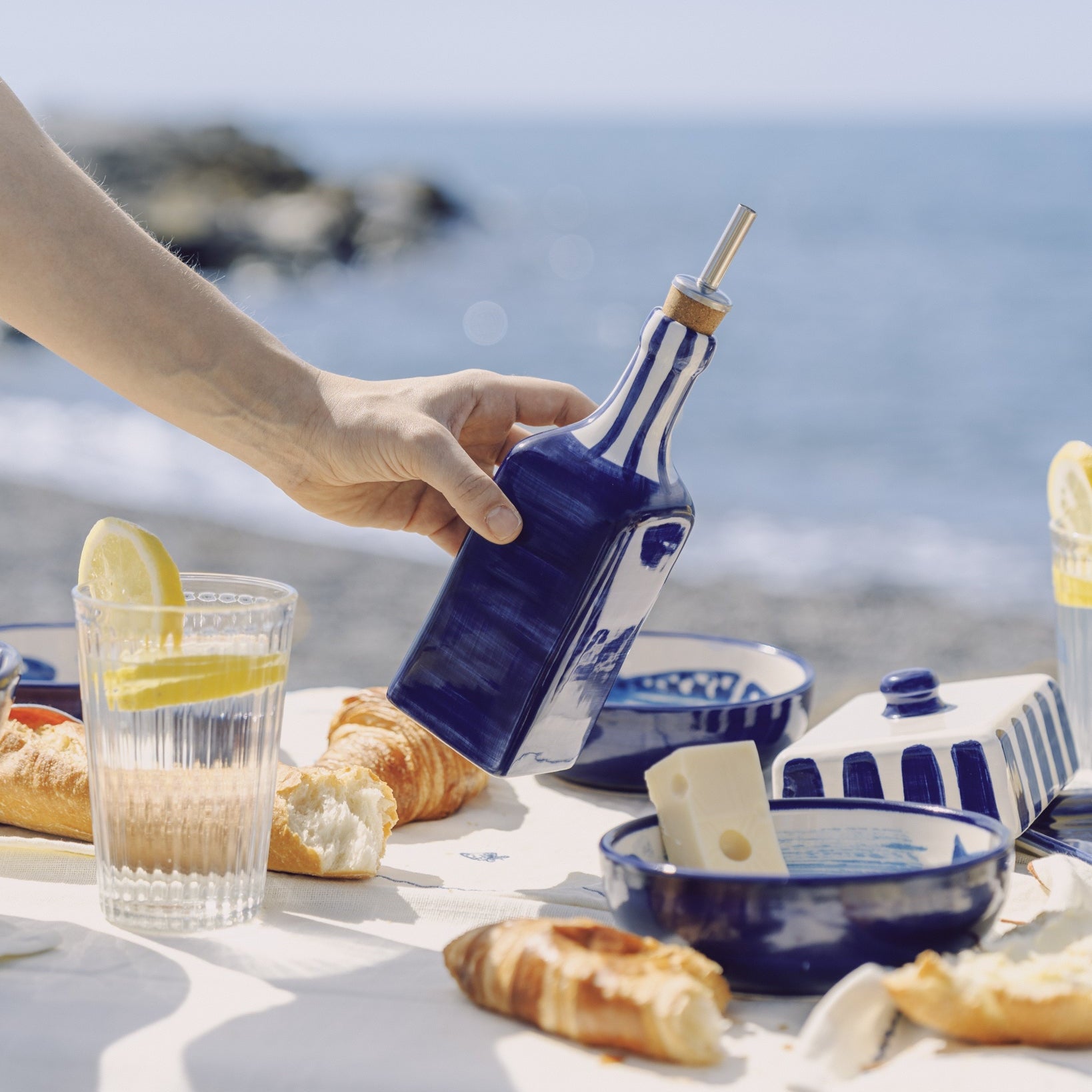 Ölflasche – traditionelle mediterrane Keramik, handgefertigt in Portugal | Mediteramics